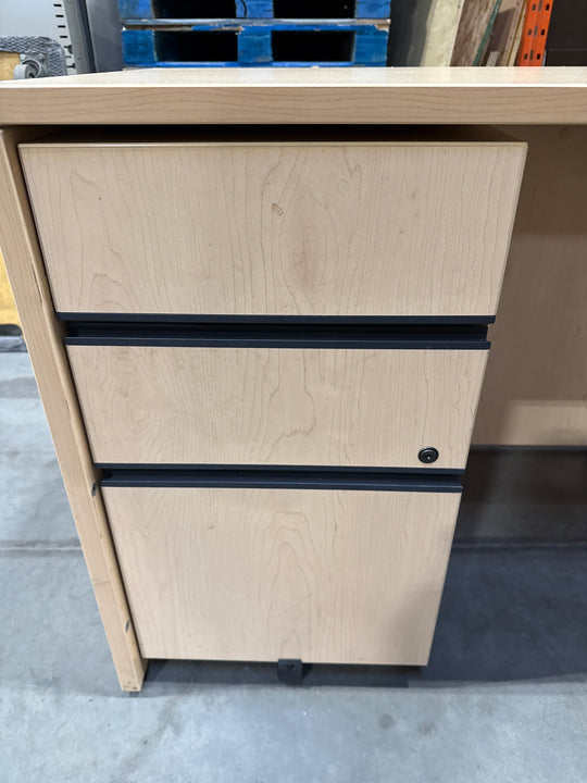 L-Shape Reception Desk w/BBF Ped