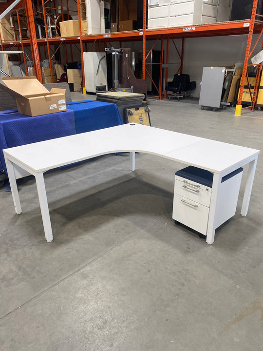 L-Shape Desk w/Mobile BF Ped