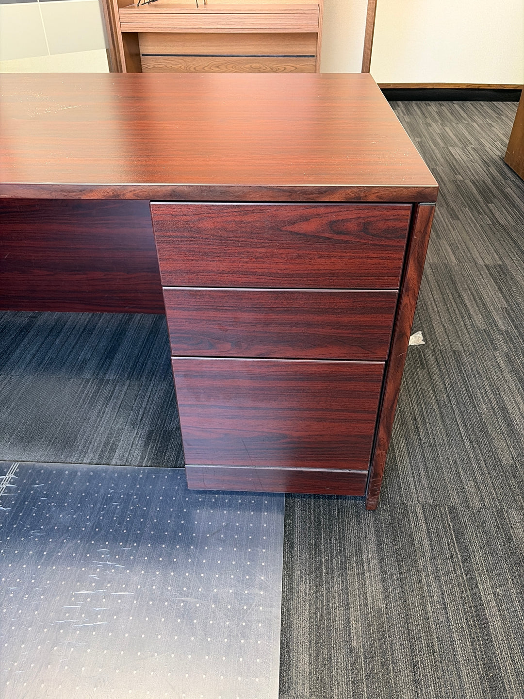 L-Shape Desk w/BBF and FF Ped