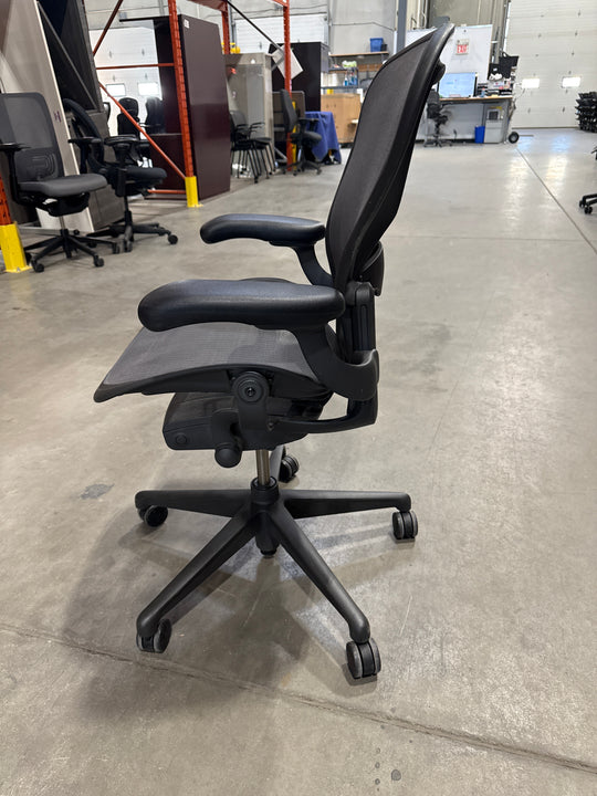 Herman Miller Aeron Size B Remastered Meeting Chair