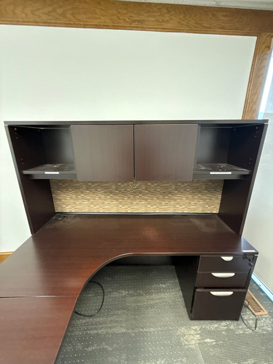L-Shape Desk w/Hutch, BBF Ped