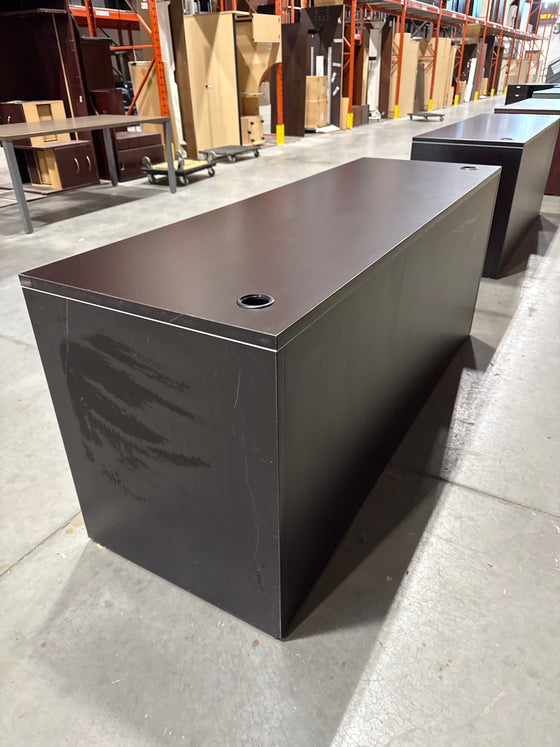 6' Straight Desk (Scratches on Side)