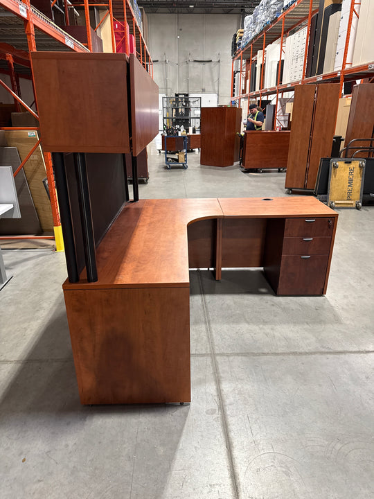 L-Shape Desk w/Hutch, BBF Ped