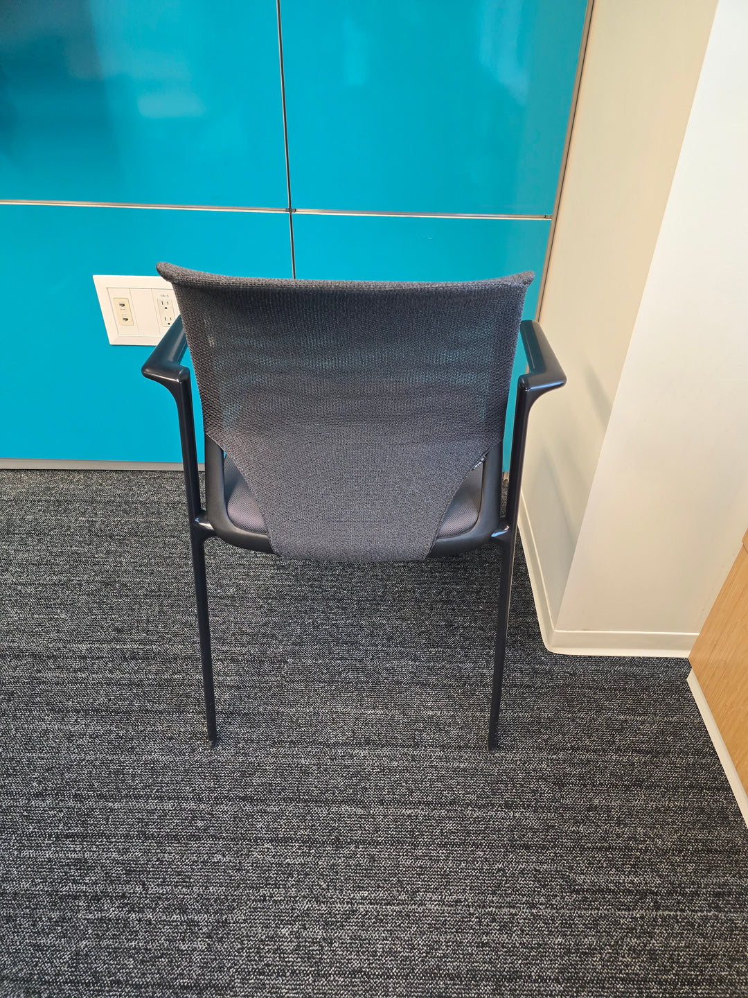 Mesh Back Stacking Guest Chair
