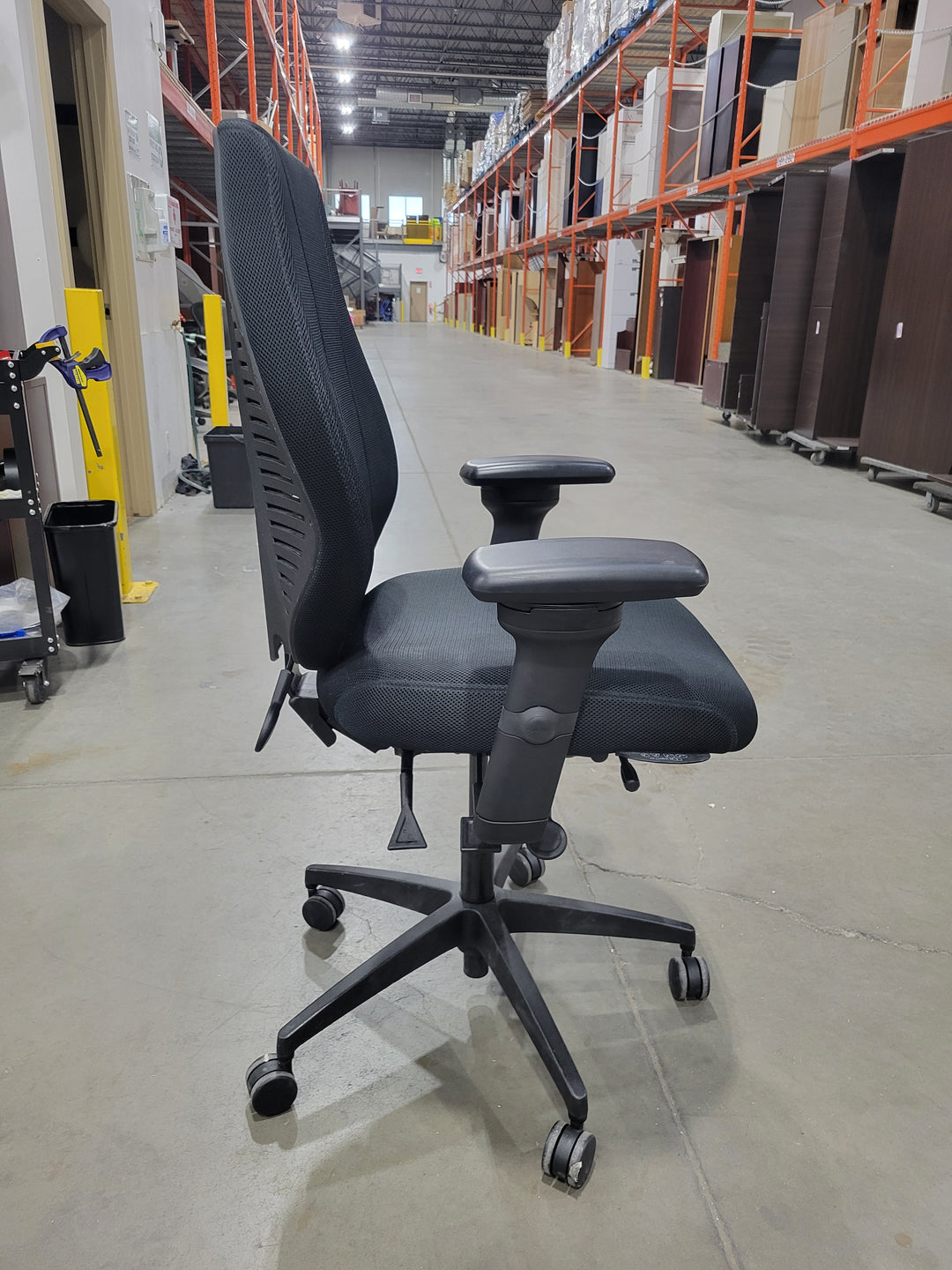 Egocentric Task Chair