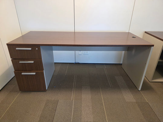 6' Straight Desk w/BBF Ped