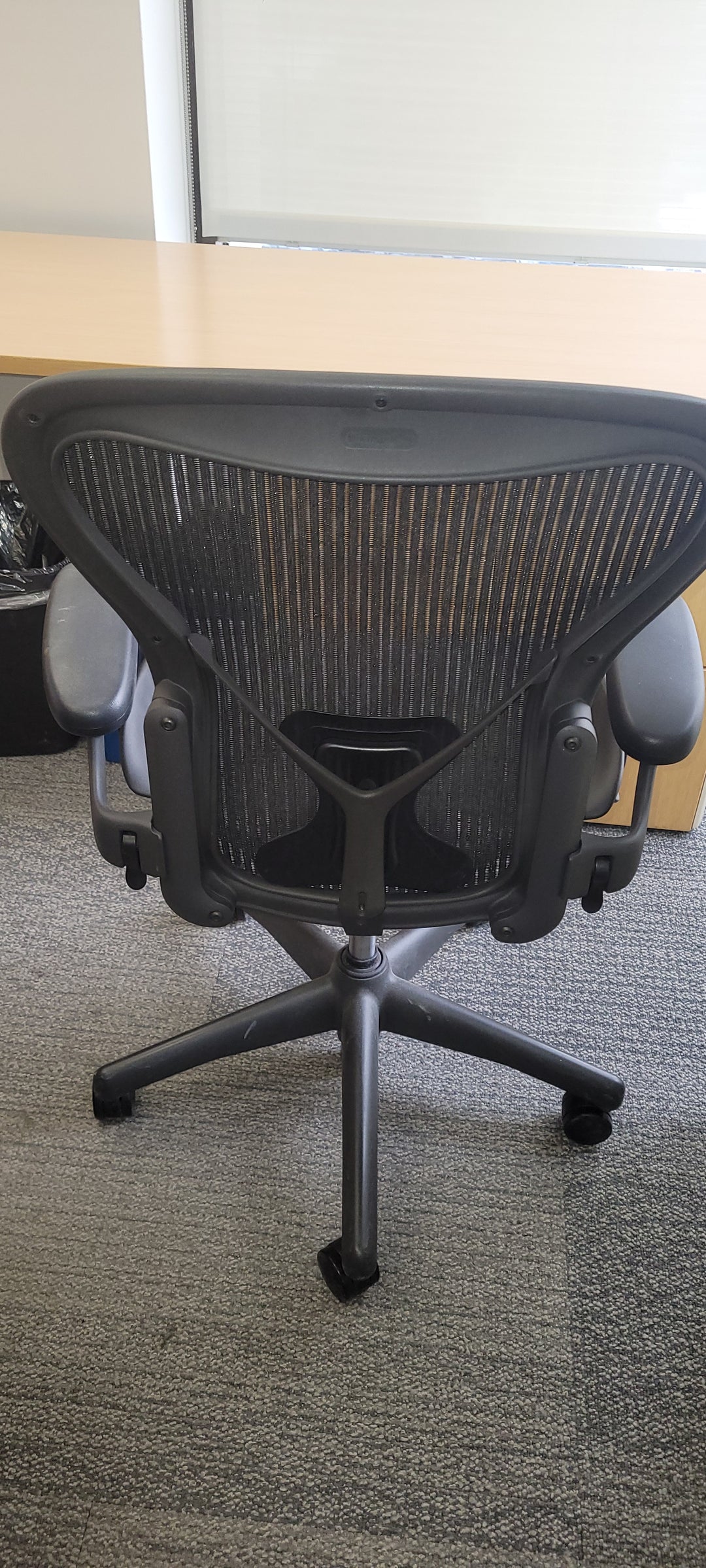 Herman Miller Aeron B w/Crossback Lumbar