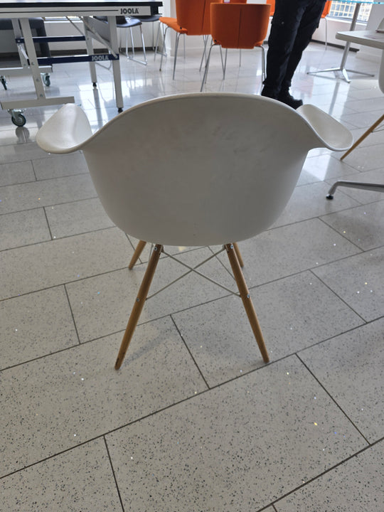 Herman Miller Eames Plastic Guest Chair