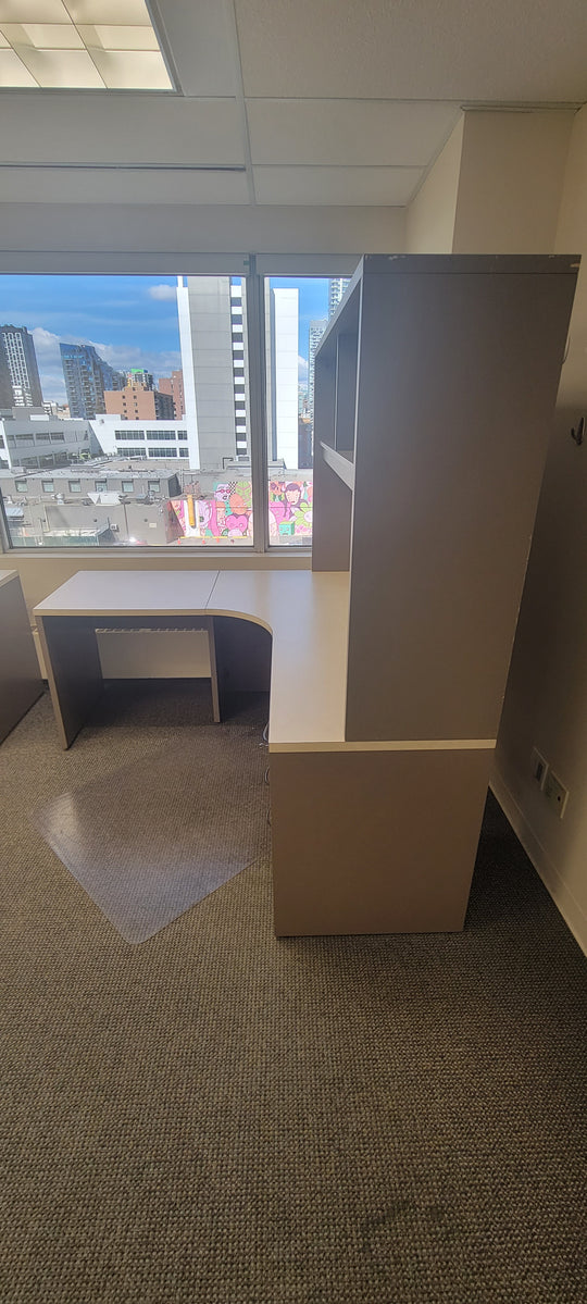 L-Shape Desk w/Hutch, BBF Ped