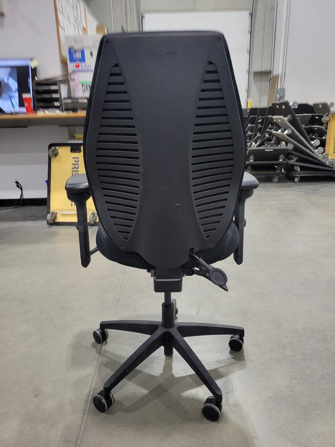 Egocentric Task Chair