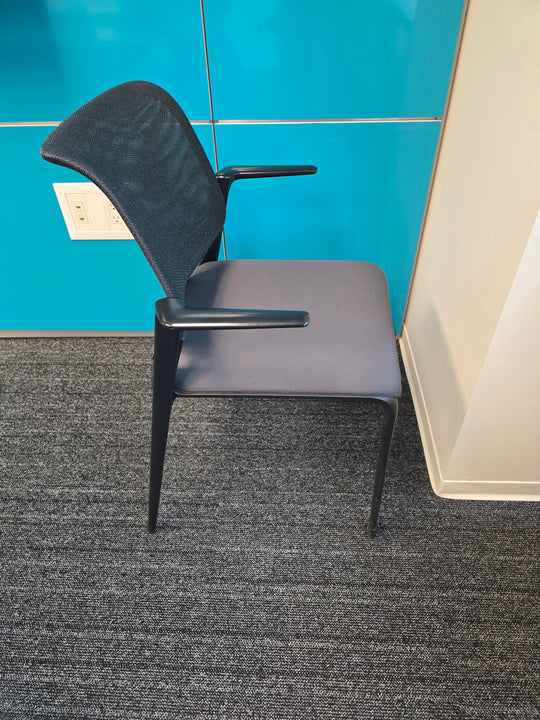 Mesh Back Stacking Guest Chair