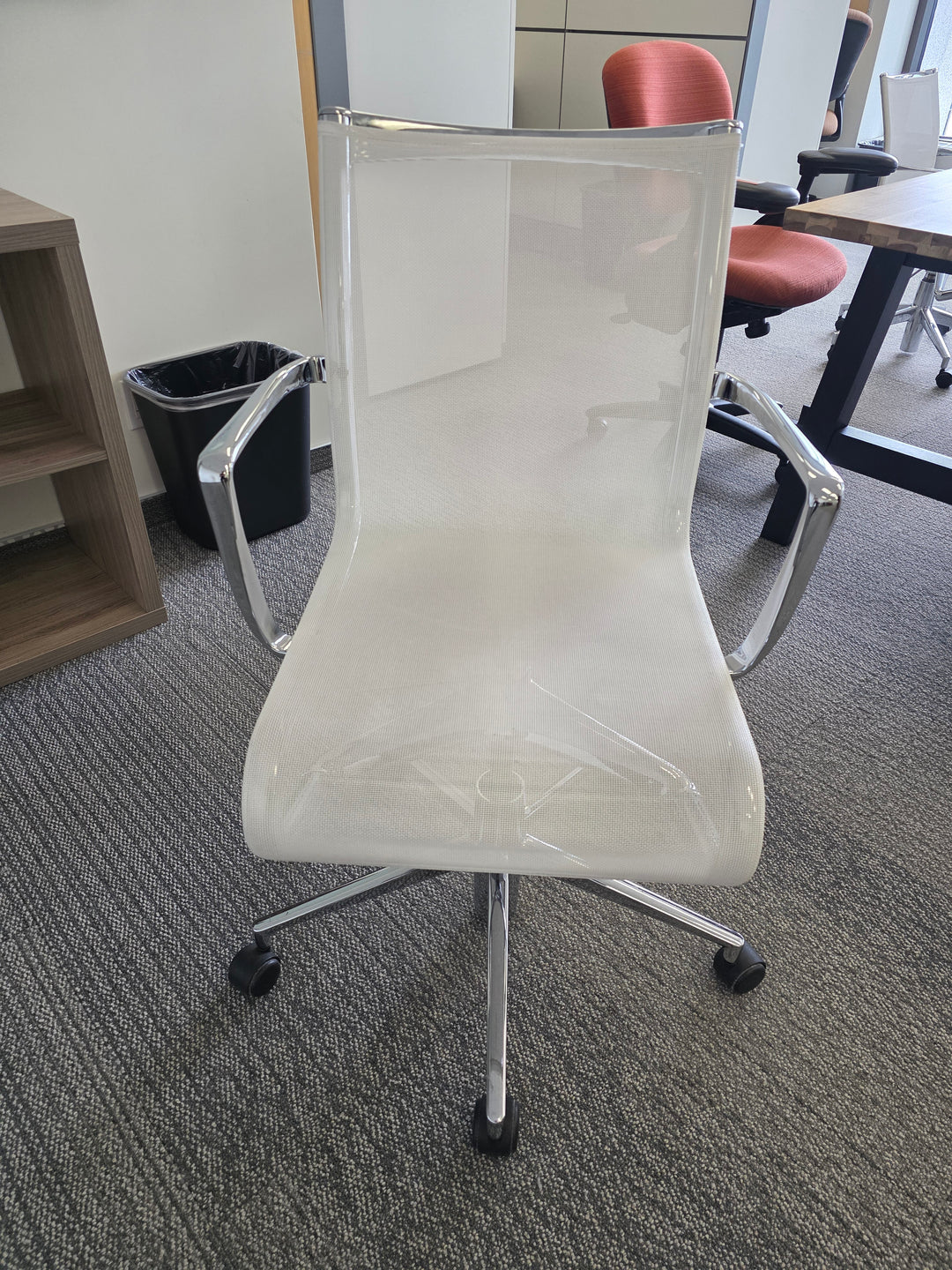 Alias Mesh Meeting Room Chair