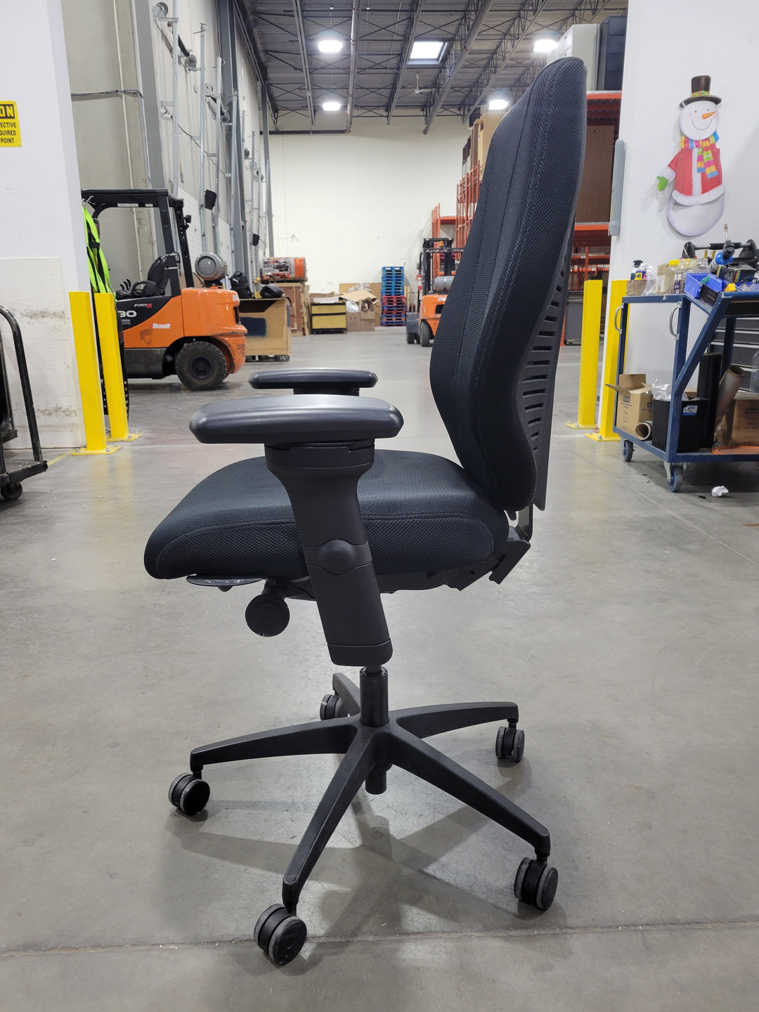 Egocentric Task Chair