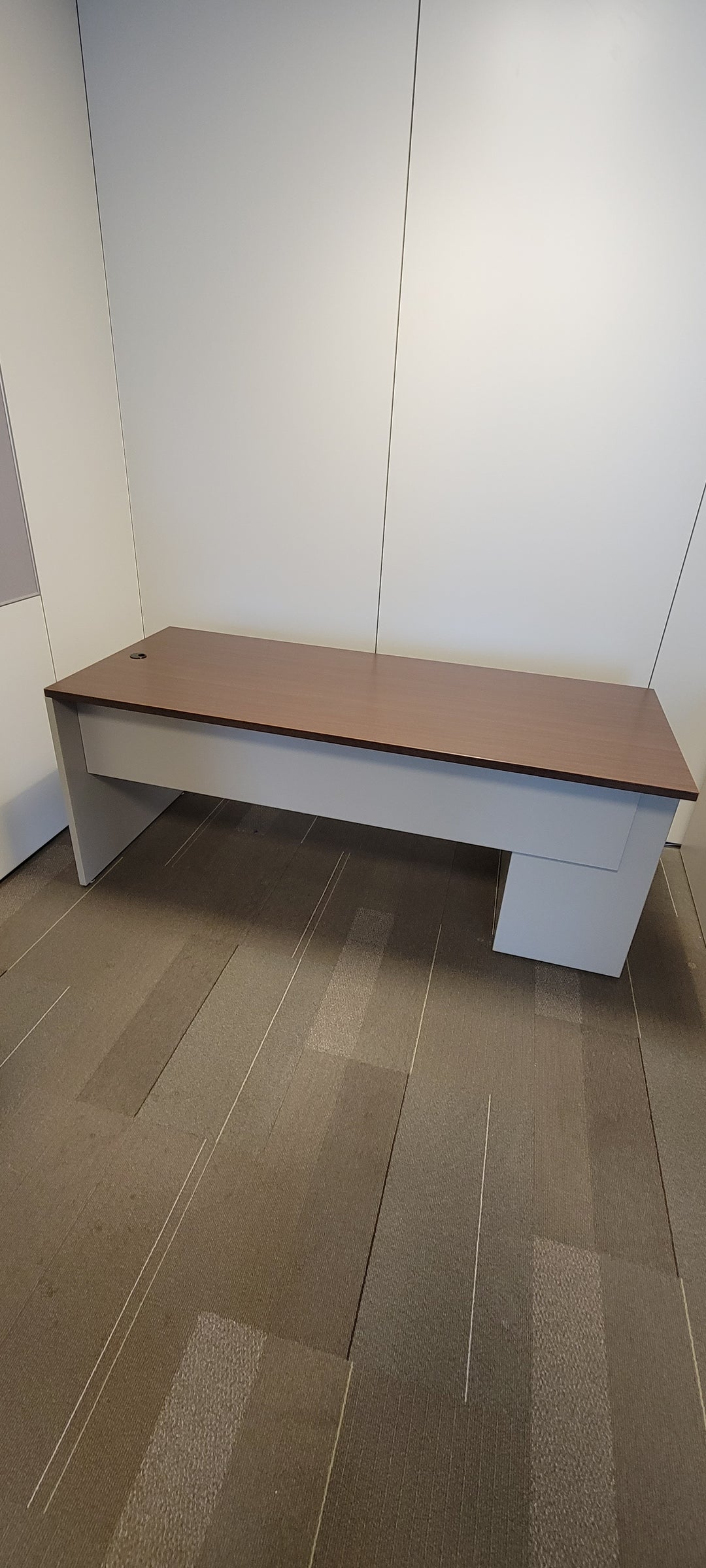 6' Straight Desk w/BBF Ped
