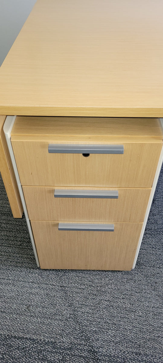6.5'Straight Desk w/BBF Ped