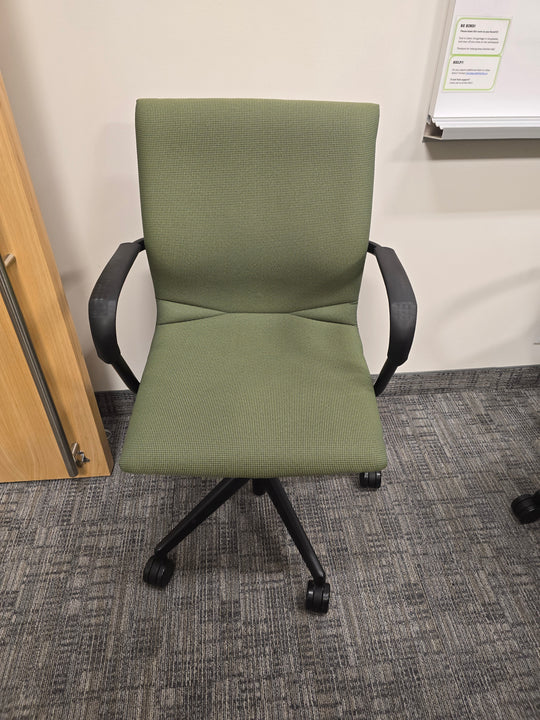 Steelcase Protégé Meeting Chair