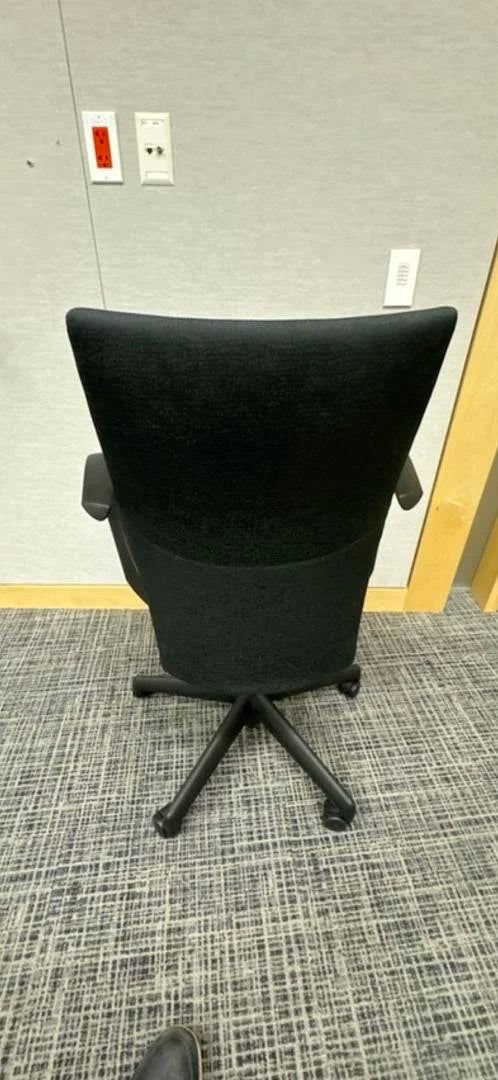 Keilhauer Tom Fabric Meeting Chair