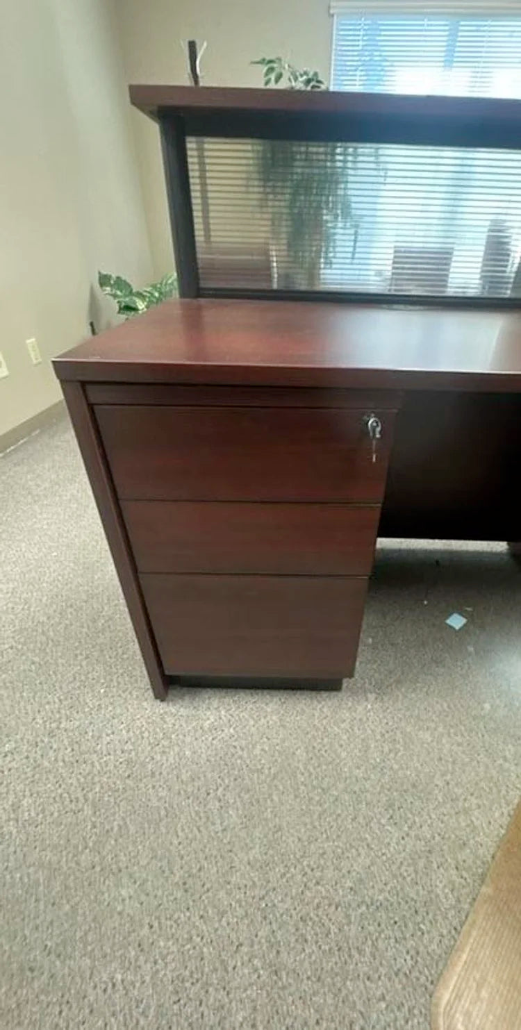 RH U-Shape Reception Desk w/BBF Ped