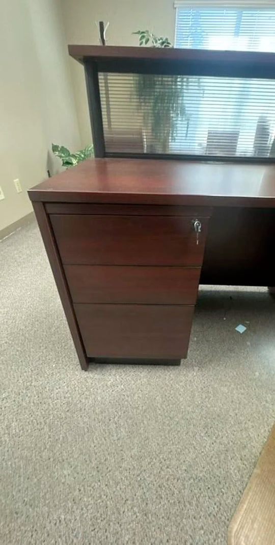 RH U-Shape Reception Desk w/BBF Ped