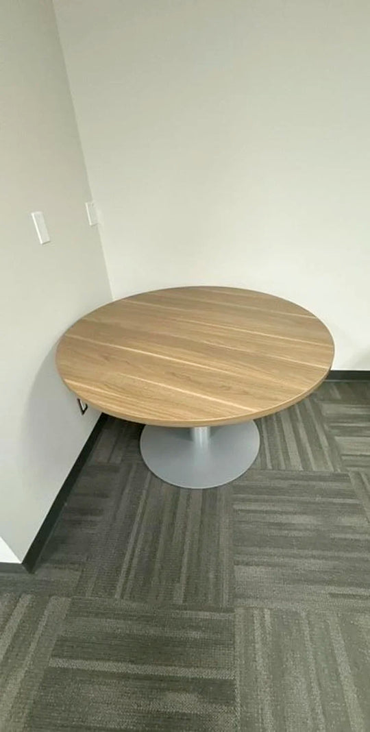 Steelcase 4' Round Table