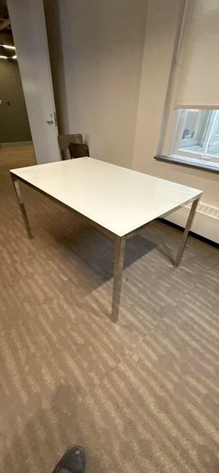 4.5' Glass Top Meeting Table