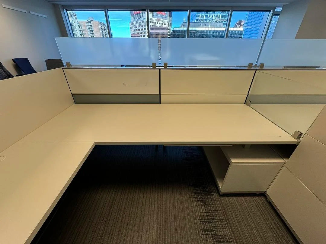 7' x 7' Herman Miller Workstation w/Glass, Stationary Tray & BF Ped