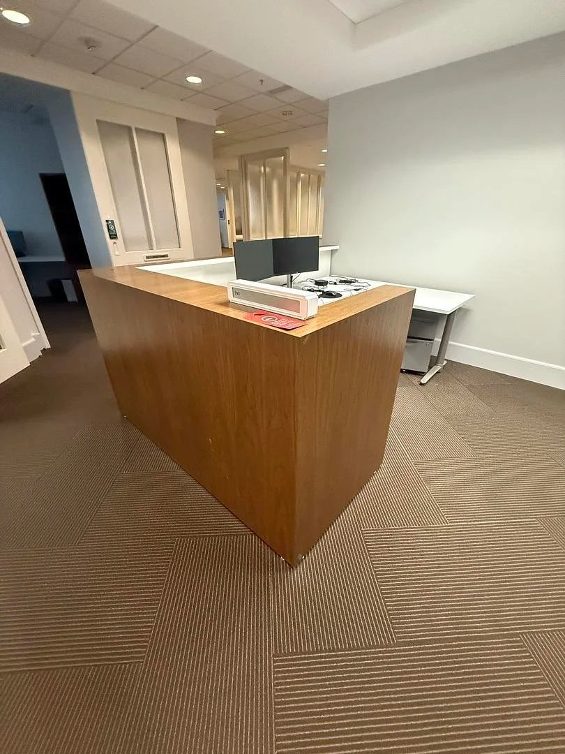 LH U-Shape Reception Desk