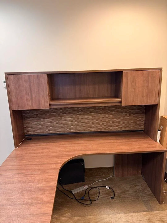 LH L-Shape Desk w/Hutch and BBF Ped (Surface Damage)