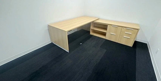 Teknion RH L-Shape Electronic Sit Stand Desk w/Shelf, FF, BBF Ped