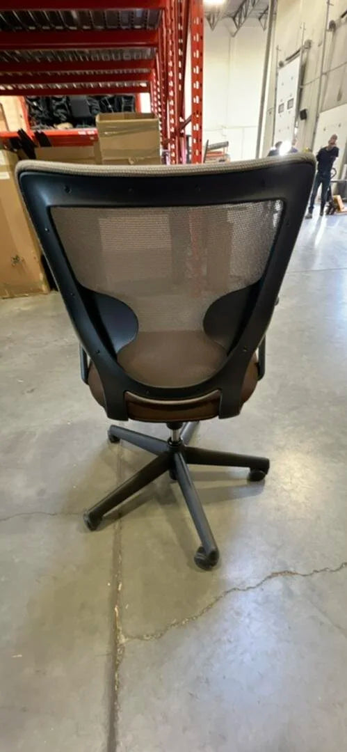 Keilhauer Simple Meeting Chair