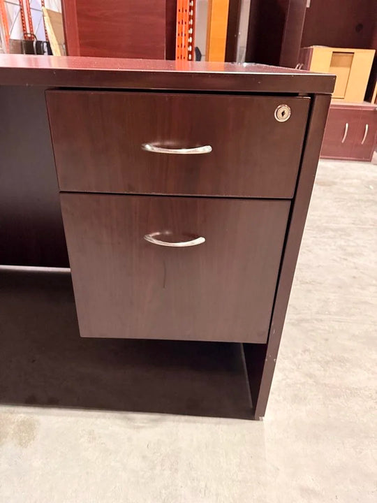 LH L-Shape Desk w/Hutch, BF Ped
