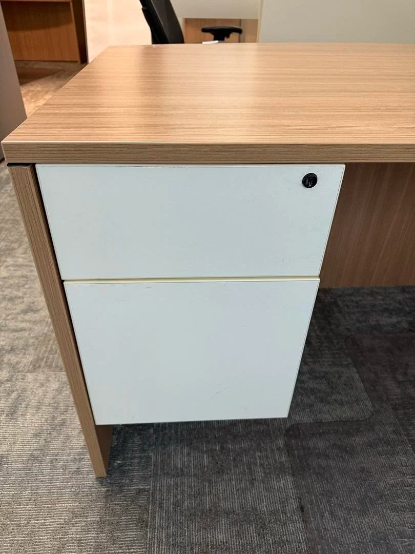 RH Bow Front U-Shape Desk w/BF Ped, 2 High Lateral