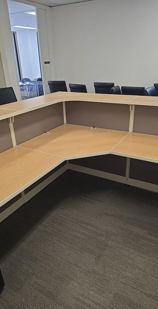 L-Shape Reception Desk w/BBF Ped