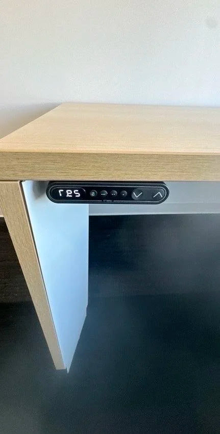 Teknion RH L-Shape Electronic Sit Stand Desk w/FF, BBF Ped