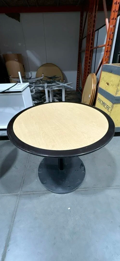 36" Round Meeting Table