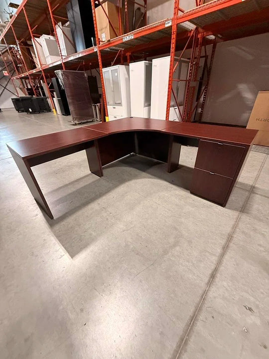 3 Piece L-Shape Desk w/FF Ped (Scratch on Surface)