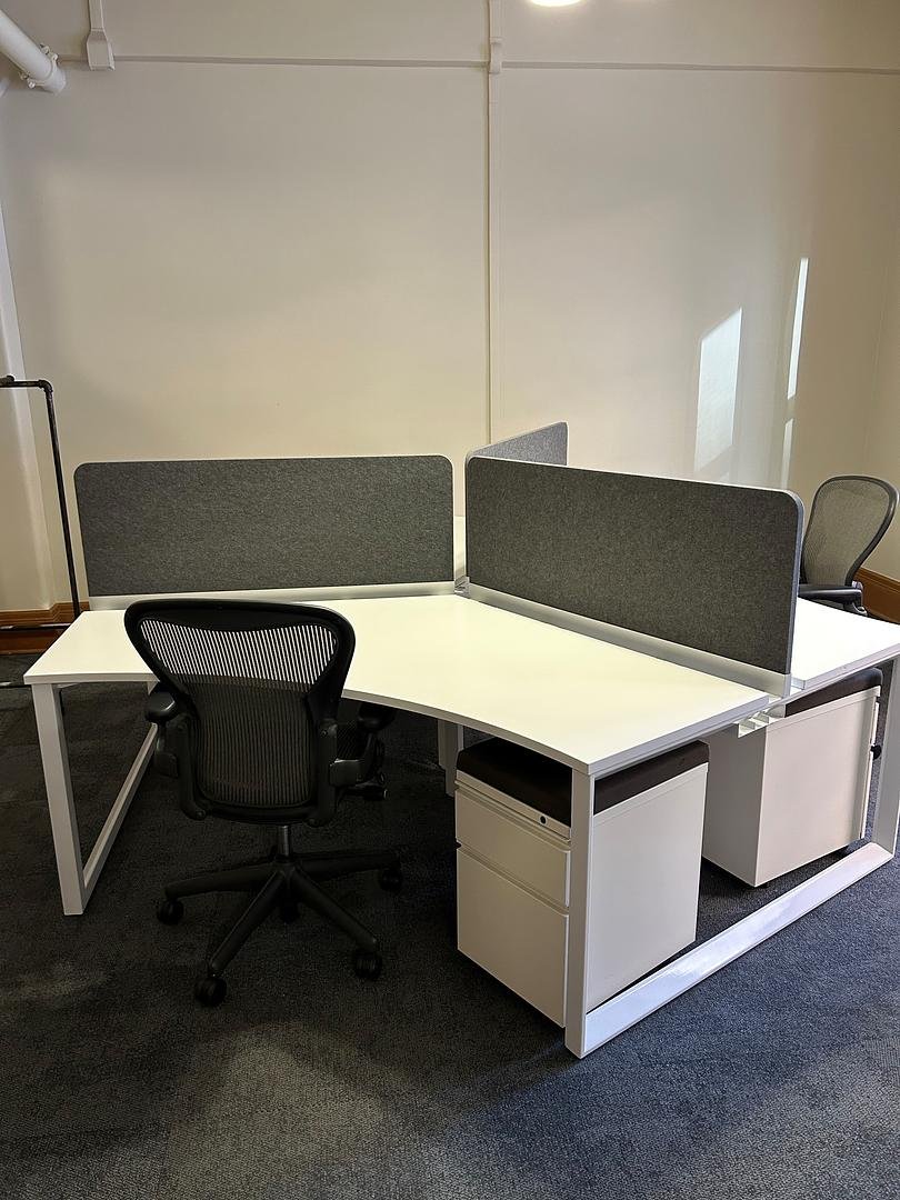 Workspace48 3-pod Workstation w/BF Ped