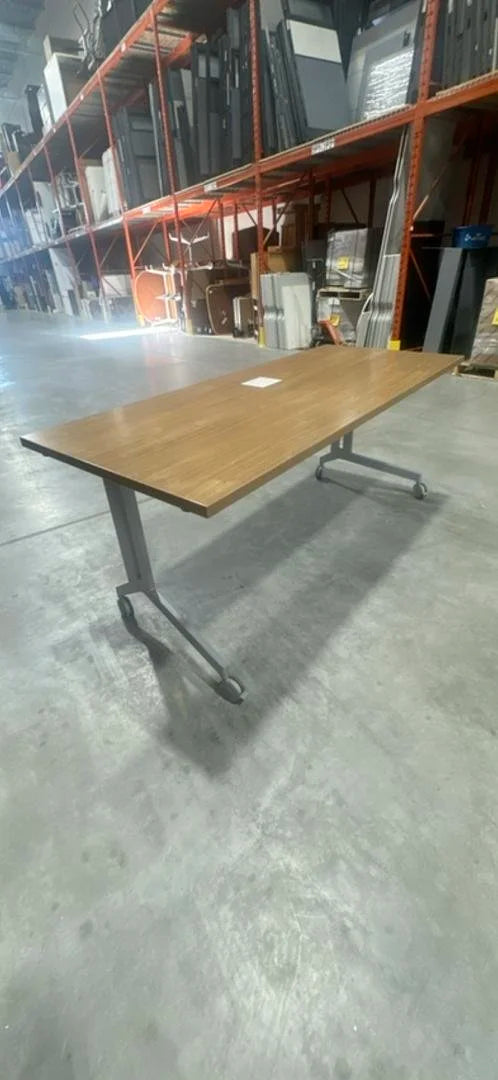 6' Training Table w/Electrical