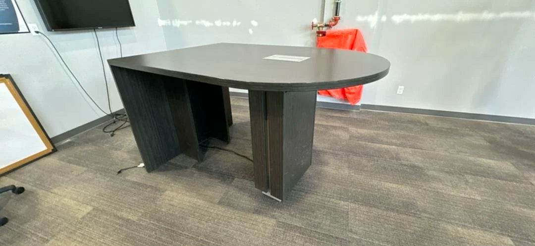 Bar Height Bullet Table w/Electrical