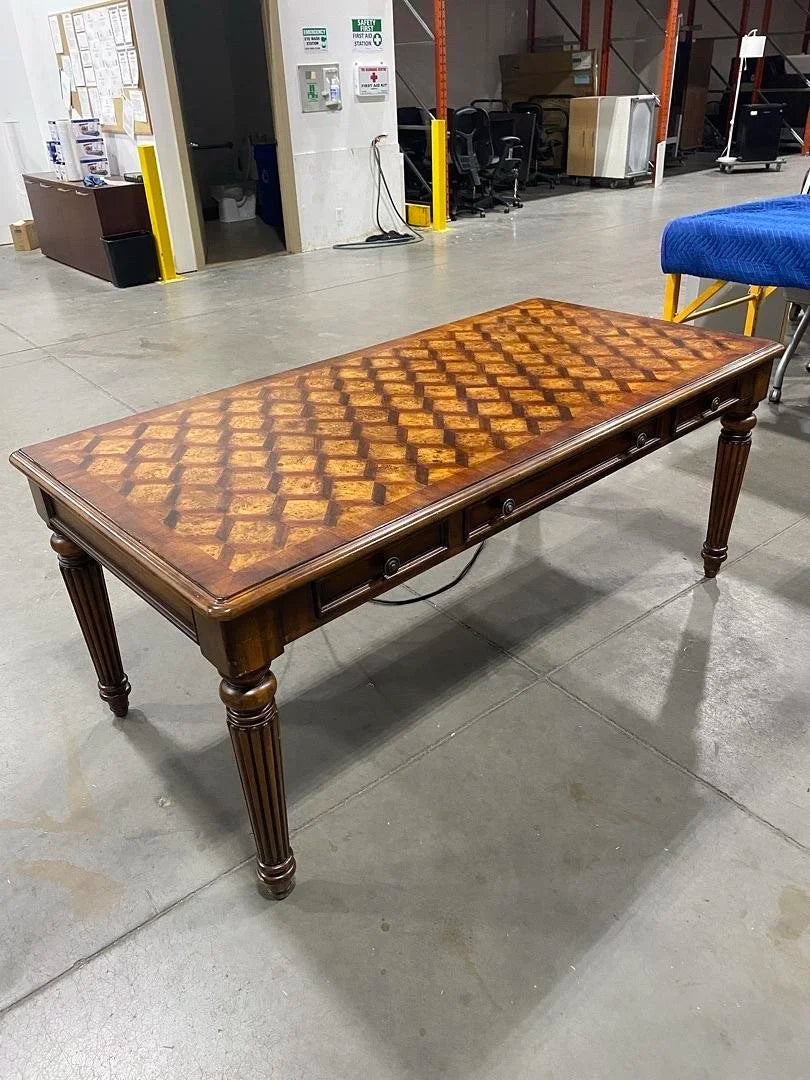 Hooker Furniture Seven Seas Computer/Writing Desk w/Electrical