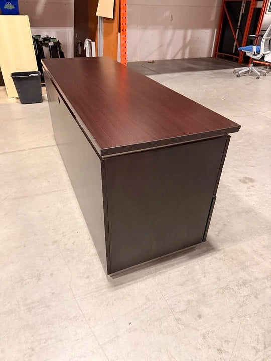6' Straight Desk w/2 BBF Peds