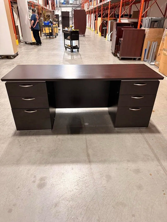 6' Straight Desk w/2 BBF Peds