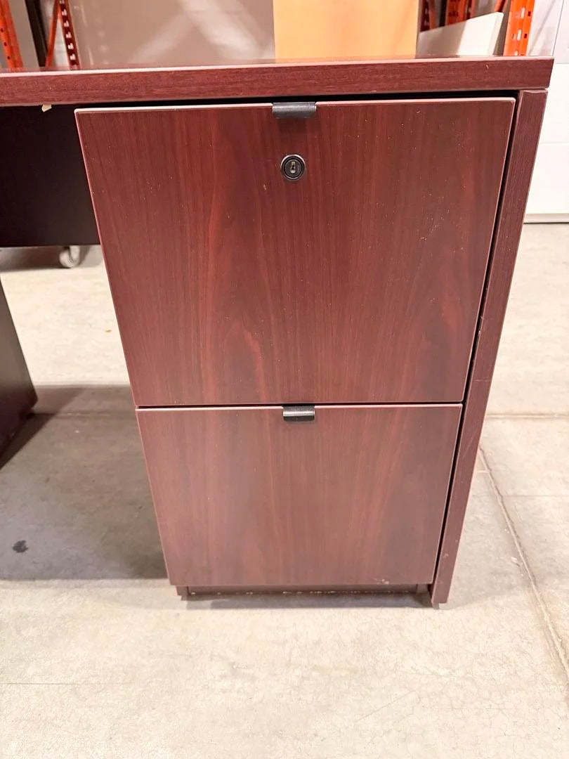 3 Piece L-Shape Desk w/FF Ped (Scratch on Surface)