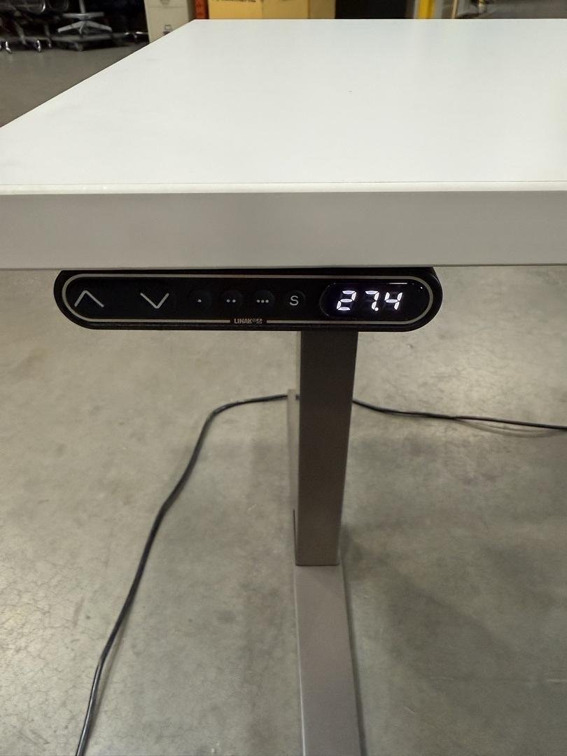 4' Teknion Electronic Sit Stand Desk