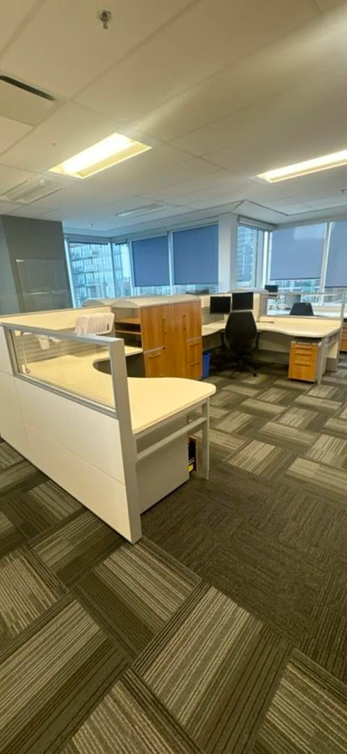 7' x 7' Haworth L-Shape Workstation w/BBF Ped and Storage Tower