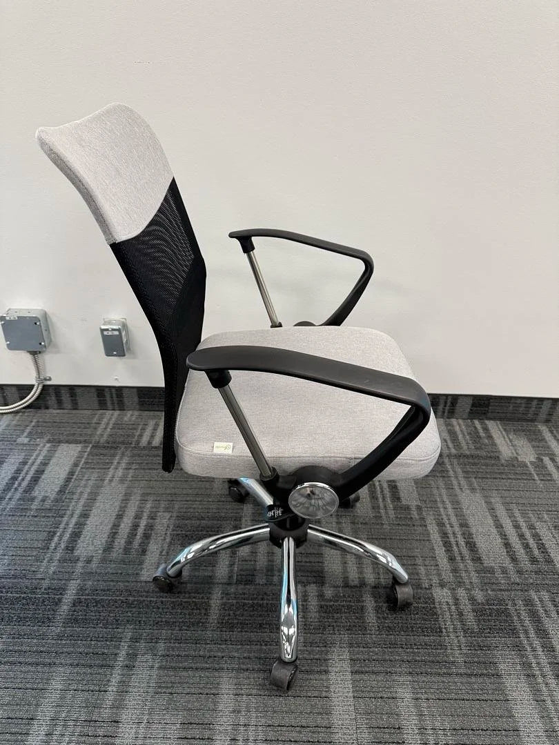 Fabric/Mesh Meeting Chair