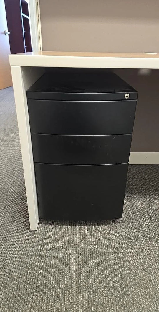 L-Shape Reception Desk w/BBF Ped