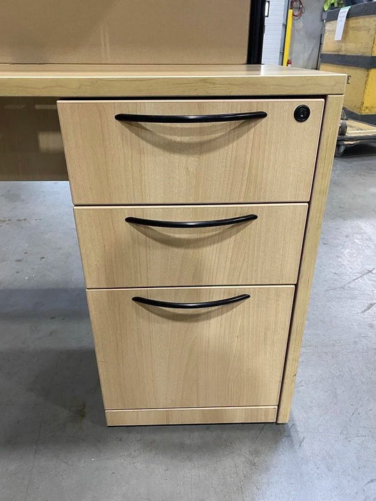 RH Bullet L-Shape Desk w/BBF Ped