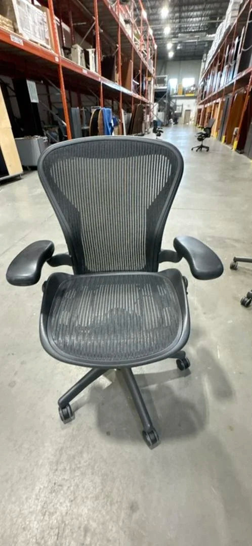 Herman Miller Size B Aeron Meeting Chair