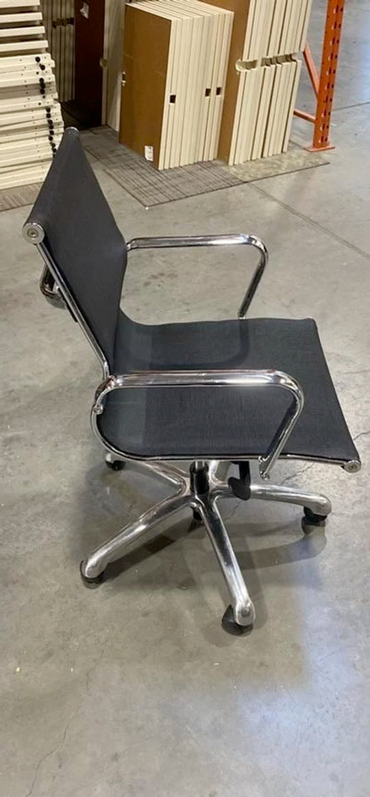 Mesh Lowback Meeting Chair